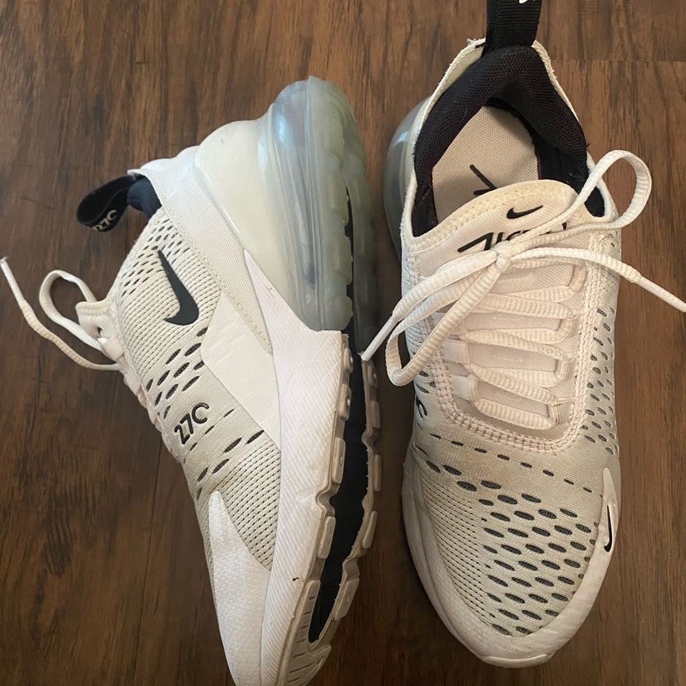Women’s Nike Airmax 270